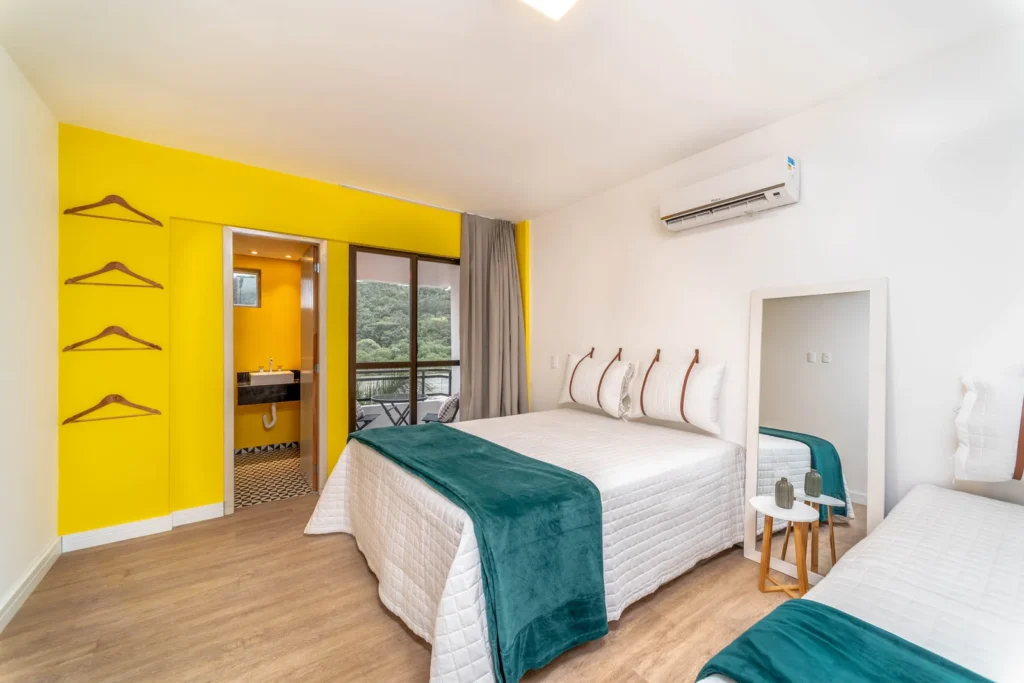 Suite-Premium-Quadruplo-Vista-Rio-01