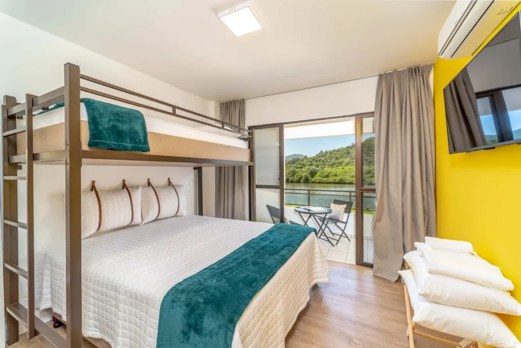 Suite-Premium-Triplo-Vista-Rio-01